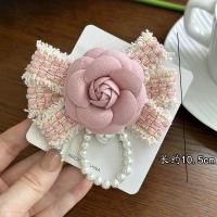 ราคา เข็มกลัดติดหน้าอกรูปดอกคามิเลียแฟชั่นสไตล์ชาแนลแบบใหม่เข็มกลัดติดหน้าอกติดโบว์ไข่มุกดอกไม้ผูกโบว์แนววินเทจแมทช์ลุคง่าย (21340845652)