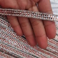 ราคา อุปกรณ์เสริมขอบลูกไม้สร้อยประดับเพชรประดับเพชรอุปกรณ์เสริมของตกแต่งเสื้อผ้า DIY แผ่นติดเครื่องประดับเพชรแก้วคริสตัลสำหรับรองเท้างานแต่งงาน (20033153485)