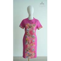 ราคา เดรส ผ้าใยกัญชง แต่งด้วยผ้าบาติกด้านหน้า แต่งขอบแขน คอโอบ สีชมพูเข้ม บานเย็น แขนสั้น กระโปรงตรงสอบ ผ่าหลัง มีกระเป๋าใช้ได้จริงซ้ายขวา ซิปซ่อน ผ้าปูกาวทั้งตัว เรียบสวยดูดี สวยนาน ใส่ได้นานๆ ไปเที่ยว ไป