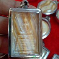 ราคา พระสมเด็จเก้าชั้น สมเด็จฟันกรามช้าง คละลายส่ง ของแท้100 อัดกรอบพระ สร้อยคอ จี้ (20541795134)