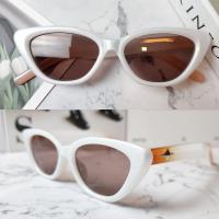 ราคา ? ? ? ? แว่นกันแดด GM ทรง Cateye (20691857003)