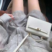 ราคา กระเป๋าเคลลี่หนังแท้รุ่นที่สองจากอิตาลีกระเป๋าถือมินิสำหรับผู้หญิงกระเป๋าใบเล็กสำหรับผู้หญิงกระเป๋าสะพายไหล่สะพายข้างขนาดมินิแบบใหม่ปี2023 (8152864788)