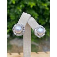 ราคา ต่างหูไข่มุกแท้ สีขาว ตัวเรือนใหญ่ล้อมเพชรมุกแท้ มีใบรับประกัน (17449496924)