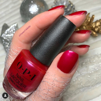 ราคา พร้อมส่ง OPI Merry in Cranberry ยาทาเล็บสีแดง มีชิมเมอร์ประกายชมพู เหมาะกับเทศกาล Christmas มากๆค่าา แท้ (16999945087)