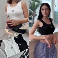 ราคา LOW E CROP TOP 320 ฟรีส่ง ใครถามหามาจัดด่วนเลยค่า มาเพิีมแล้วน้าา พร้อมสีใหม่ เสื้อกล้ามทรงครอป ดีเทลเป็นงานปักโลโก้แบรนด์ดังนะคะ ผ้าไหมพรมทอร่องเนื้อนุ่ม ไม่บาง ใส่สบาย (21448483256)