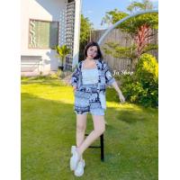 ราคา ชุดเซ็ท 3 ชิ้น เสื้อคลุมพร้อมสายเดี่ยวเข้าเซตกับกางเกงขาสั้น (21451228112)