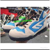 ราคา รองเท้าไฮเทค สีดำ สีน้ำเงิน สีดำก้างน้ำตาล สีน้ำตาลก้างน้ำตาล สีครีม สีครีมก้างตาล สีครีมฟ้า สีตาลก้างเขียว หนังกลับ (21532124725)