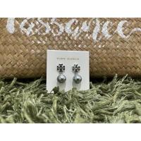 ราคา พร้อมส่ง ต่างหูมุข Tory Burch Logo Pearl Drop Earring สวยหรูคุ้มค่ามาก (9072805238)
