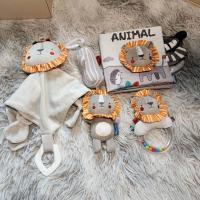 ราคา Smart Kiddy Shop Baby Gift Set 4 ชิ้น ชุดของขวัญเด็กแรกเกิด ชุดของเล่นเสริมพัฒนาการ หนังสือผ้า ลูกเล่นหลากหลาย เสริมพัฒนาการรอบด้าน สิงโต กระต่าย (20214578702)
