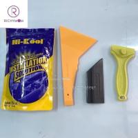 ราคา Hi kool อุปกรณ์ติดตั้งฟิล์มกรองแสง แบบครบเซ็ทมี4ชิ้น ประกอบด้วย น้ำยาติดตั้งฟิล์ม เกียง ยางรีด ด้ามลอก แยกขายได้ค่ะ (7760454588)