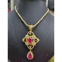 ราคา สร้อยคออิตาลี5บาทลายพัน17นิ้วพร้อมจี้ทับทิมไข่และหยดน้ำเป็นเข็มกลัดประดับเพชรชุบทอง (18372453699)