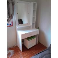 ราคา โต๊ะเครื่องแป้ง 80ซม พร้อมเก้าอี้และเบาะรองนั่ง ขาว ดำ ฟ้า ชมพู เขียว เทา ไม้MDF (21325561119)