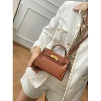 ราคา Mini KL Croco Size 18 cm หรูหราด้วยหนัง PU คุณภาพดี ปั้มลายจระเข้ ความสวยเกินต้าน ออกงานได้ สะพายได้ทุกโอกาส (20224044578)