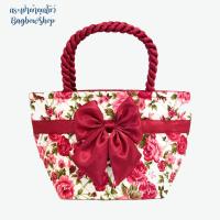 ราคา กระเป๋าสายเกลียว ขนาด SS กระเป๋าถือ กระเป๋าผูกโบว์ ลายดอกกุหลาบสีแดง (7193156834)