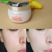 ราคา Exp 2025 ครีมหน้าสด LABEL YOUNG Vitamin Milk Whitening Cream 55 g ครีมน้ำนมเข้มข้น (6189170661)