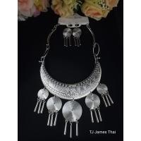 ราคา เครื่องประดับชุดไทย เครื่องประดับอีสาน เครื่องประดับชุดภาคเหนือ เครื่องประดับรำเซิ้ง สร้อยและต่างหูสีเงิน (13588952266)