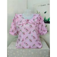 ราคา เสื้อคอบัวระบายแขนสั้นลายดอก ผ้าไหมอิตาลี ผ้านิ่มเนื้อดี ตัวผ้าไม่บางใส่สบายไม่ร้อน อก42 ยาว 24 นิ้ว (21580408572)