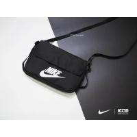 ราคา กระเป๋าสะพายข้าง Nike Sportswear Futura 365 สินค้าแท้ พร้อมถุง Shop l ICON Converse (21313843259)
