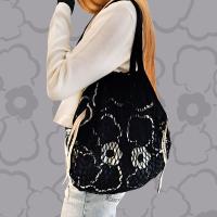 ราคา กระเป๋าผ้าตาข่ายสีดำ กระเป๋าในหูรูดลายพิมพ์มินิมอลดอกขาวดำ (21633902598)