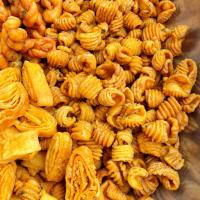 ราคา ขนม4เกลอ โรตีกรอบ ครองแครงกรอบ โรตีเนยจิ๋ว ขนมเกลียว ขนม ขมโบราณ (14508812549)