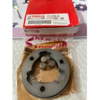 ราคา 2TP 2PV E5580 00 ชุดคลัทช์สตาร์ทมือ M Slaz MT15 แท้ศูนย์ Starter Clutch Outer Assy (11261737723)
