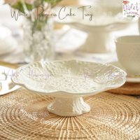 ราคา Violet Flamingo พานขนมรุ่น White Princess Cake Stand จานวางเค้กมีฐาน วัสดุเป็นเซรามิคสีขาวสลักลาย (20827128125)