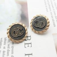 ราคา กระดุมโลหะกระดุมเปลือกหอยเทียมไข่มุกทรงสี่เหลี่ยมสไตล์สาวสังคมเสื้อคลุมผ้าทวีดแบบชาแนลเสื้อไหมพรมกระดุมคาร์ดิแกนแบบถัก (9404505250)