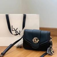 ราคา Lyn Outlet กระเป๋าลินน์ New Collection รุ่นขายดี งานตามหา (12321937001)