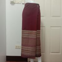 ราคา ผ้าถุงสำเร็จอัดกาวเย็บป้ายพร้อมนุ่ง สีน้ำตาลแดง (21034938906)