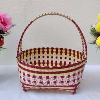 ราคา กระเช้าสานเส้นพลาสติก ตะกร้าสานเส้นพลาสติก ตระกร้าสานเส้นพลาสติก ทรงวงรี ที่จับโครงลวดขนาดใหญ่ และเล็ก (19324214342)