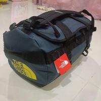 ราคา กระเป๋าเป้เดินทาง The north face duffle travel bag size M 60L กันน้ำได้ 53 32 32cm (17402987490)
