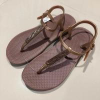 ราคา ส่งเร็วพิเศษ รองเท้าแตะคีบรัดส้นแต่งอะไหล่แท่ง (21290601431)