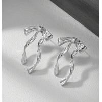 ราคา mija stories rika ribbon earrings ต่างหูริบบิ้น ต่างหูโบว์ (21698033319)