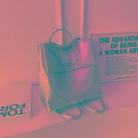 ราคา กระเป๋าเป้หนังสีเงินดูแพงกระเป๋าผู้หญิงกระเป๋าเป้ใบเล็กหนังนิ่มแฟชั่นแบบใหม่ปี2023กระเป๋าเดินทางระยะสั้นสำหรับออกไปข้างนอก (19833569185)