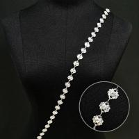 ราคา Vintage Jewerly เครื่องประดับไทย สังวาลย์ สังวาลทอง สังวาลเงิน สังวาลย์สีโรสโกลด์ หลากสี ฝังพลอยเทียม เหมาะสำหรับเด็กหรือผู้หญิงใส่ (21400050123)