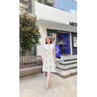 ราคา เดรสแขนกุดลายดอกไม้ คอปกผ้าฉลุแต่งระบายลูกไม้ และชายกระโปรง แต่งตัดเย็บโดยช่างผู้ชำนาญการ สวมใส่สบาย ใส่ได้หลายโอกาส งานป้ายคุณภาพขนาดเกินราคา แบบนี้หาที่ไหนไม่ได้แล้วค่ (20780176372)