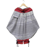 ราคา กางเกงม้งผ้าฝ้าย แต่งแถบด้วยผ้ากะเหรี่ยงอย่างสวยงาม (19478367612)