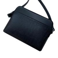ราคา Guy Laroche กระเป๋าสะพายหนังแท้ สีดำ BH22091W2BLM1 (19470372587)