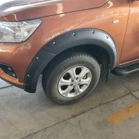 ราคา คิ้วล้อ Nissan Navara NP300 ขนาด 6 นิ้วมีหมุด สีดำด้าน ใส่ปี 2014 ถึงปี 2020 มีทั้งแคปและ 4 ประตูตัวสูงและตัวเตี้ย (12429420376)