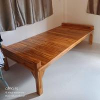 ราคา เตียงนอน เตียงนอนไม้สัก เตียงกั้นหัวกั้นท้ายหัวกล่อง ไม้จริง ไม้สัก เตียงนอนพักผ่อน เตียงห้องนอน (10863751739)