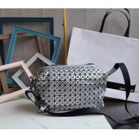 ราคา 2024 new baobao bag Issey Miyake Saddle bag กระเป๋าสะพายข้าง Shoulder Bags (21654189292)