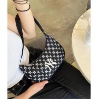 ราคา MLB กระเป๋า พร้อมส่ง ของแท้100 MONOGRAM EMBOSSED HOBO BAG กระเป๋ารักแร้มือNY (21454145373)