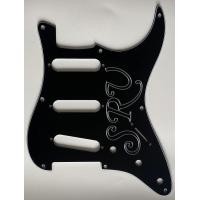 ราคา สำหรับพอดีกับ Fender Stratocaster SRV โลโก้ Strat Pickguard กีตาร์3ชั้นสีดำ (20637876729)