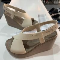 ราคา Crocs รองเท้าส้นสูง สําหรับผู้หญิง (21022762933)