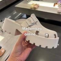 ราคา top Charles Keith Mae Buckled Platform Mules รองเท้าเปิดส้น (21067505555)