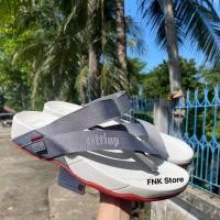 ราคา รองเท้าแตะ Fitflop LoGoใส่สบาย รุ่นขายดีมาก มี4สี่ สีเทาขาวแดง สีดำเขาแดง สีกรม สีดำ สินค้าตรงปก 100 (21135690077)