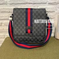 ราคา กระเป๋าสะพายข้าง กระเป๋า สะพายผญ กระเป๋าสะพายผช กระเป๋าแฟชั่น2022 GC Messenger สีเทาเข้ม ใบใหญ่ ขนาด 11 นิ้ว ใส่ไอแพดได้ (12325666066)