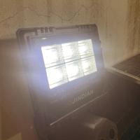 ราคา JD ของแท้100 JD 18100 โคมไฟโซล่าเซลล์ รุ่นใหม่ 100W สปอร์ตไลท์ ไฟโซล่าเซลล์ โคมไฟ พลังงานแสงอาทิตย์ (20774824640)