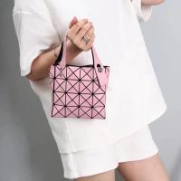 ราคา กระเป๋าถือ กระเป๋าสะพายไหล่ ทรงโท้ท ทรงสี่เหลี่ยม ขนาดเล็ก ประดับเพชร ทรงเรขาคณิต แฟชั่นสําหรับสตรี (19855331913)