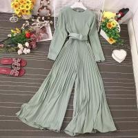 ราคา จั๊มสูทแขนคอกลมยาวสีพื้นชุดลำลองย้อนยุคลูกไม้เอวสูงขึ้นร้อยแฟชั่นสำหรับผู้หญิงกางเกงขาม้าฤดูหนาวฤดูใบไม้ร่วง (21063249319)